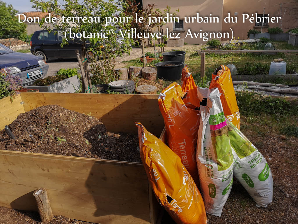 Don de terreau botanic@ - jardin urbain du Pébrier - Rochefort du Gard