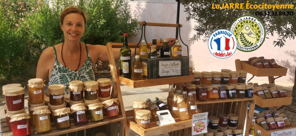 Sandryne à la vente pour l'association La JARRE Écocitoyenne