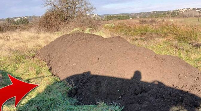 Livraison de COMPOST du SMICTOM au Jardin de la LOYANNE !