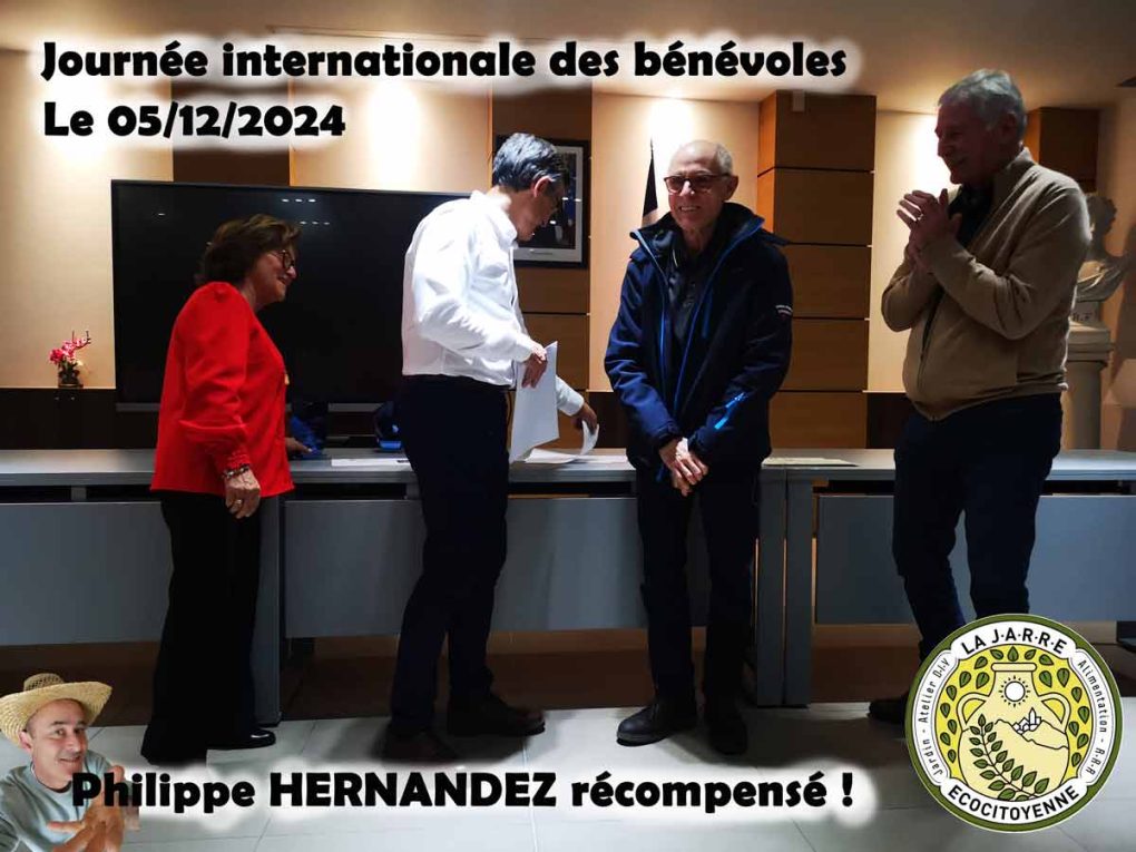 Philippe HERNANDEZ mis à l'honneur lors de la journée internationale des bénévoles à Rochefort du Gard le 05 décembre 2024